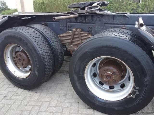 Carga pesada Scania P420 6x4 steelsprings