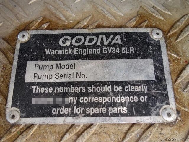 Tűzoltóautó Mercedes-Benz 1325 godiva pump