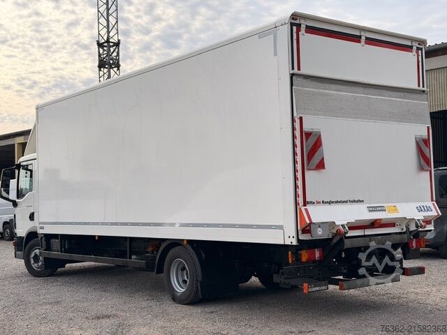 Vrachtwagen met bakwagen MAN TGL 12.250 BL 4X2 Koffer+LBW*AHK*KLIMA*K