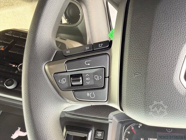 Vrachtwagen met bakwagen MAN TGL 12.250 BL 4X2 Koffer+LBW*AHK*KLIMA*K