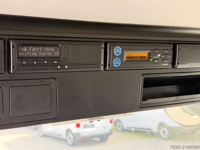 Autocarro con cassone MAN TGL 12.250 BL 4X2 Koffer+LBW*AHK*KLIMA*K