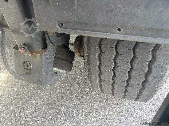 Öppen semitrailer med kapell KRONE SD PLANENAUFLIEGER LIFTACHSE, KRONE-ACHSE, PALETTENKASTEN, EDSCHA-VERDECK MEHRERE EINHEITEN