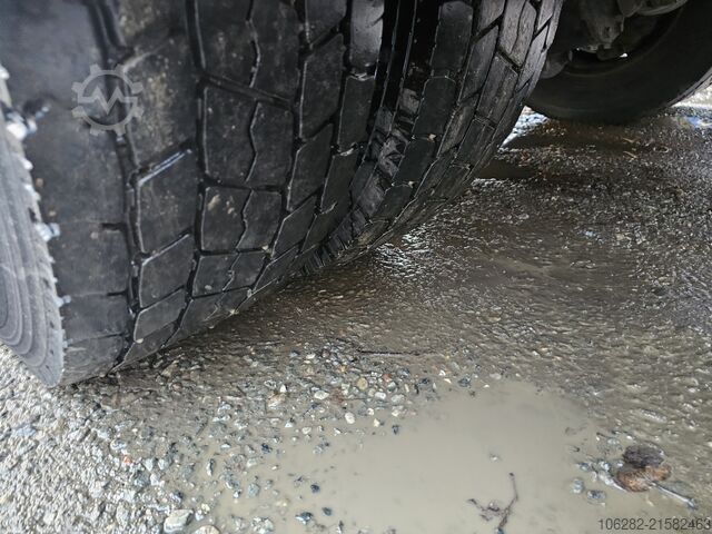 Vrachtwagen met bakwagen Volvo FL 240 4x2 16tons Seitentüren Koff