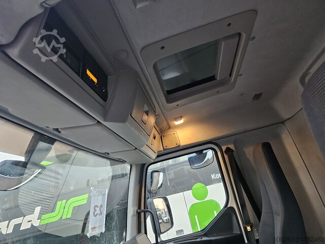 Vrachtwagen met bakwagen Volvo FL 240 4x2 16tons Seitentüren Koff