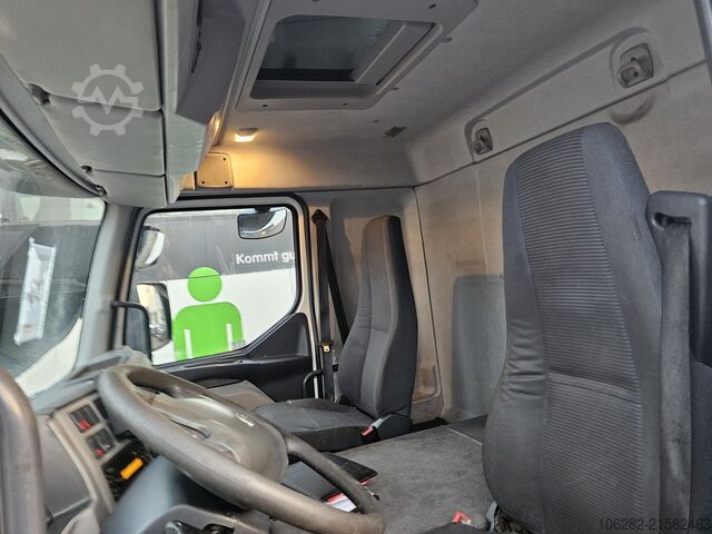 Vrachtwagen met bakwagen Volvo FL 240 4x2 16tons Seitentüren Koff