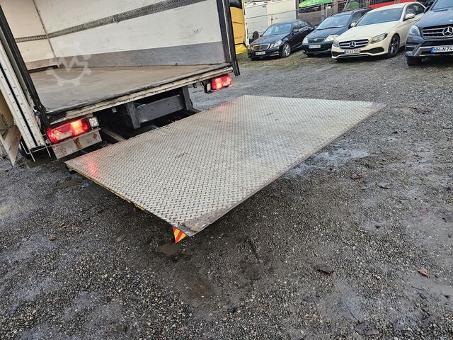 Vrachtwagen met bakwagen Volvo FL 240 4x2 16tons Seitentüren Koff