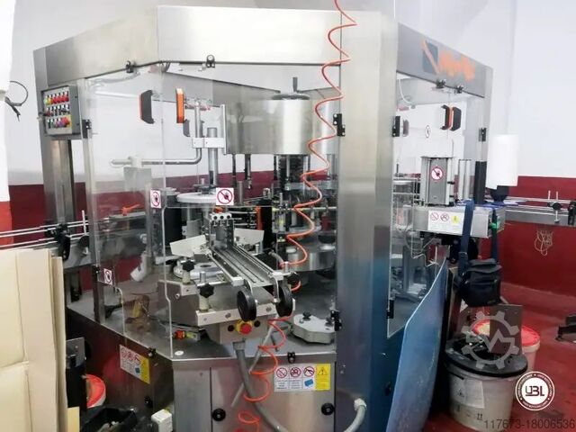 Πλήρης γραμμή εμφιάλωσης