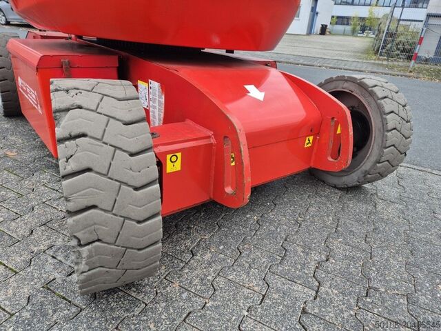 Artikulisana teleskopska radna platforma Manitou 150 AETJ-C