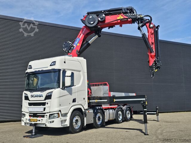 Standaard-SZM Scania R590 V8 8x2 / HMF 9520 - JIB - WINCH / TRACTOR