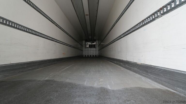 Transporte refrigerado/congelado Chereau 3 Axle frigo trailer with THERMO KING SLX 300