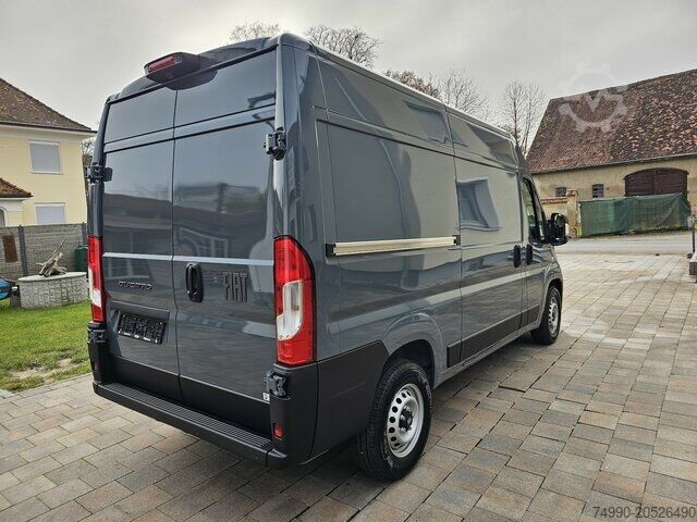 Furgoneta de caja alta Fiat Ducato 35 Automatik L2H2 Voll-LED dig Cockpit