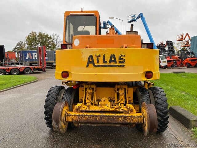 Escavadora móvel rodoviária-ferroviária ATLAS 1104
