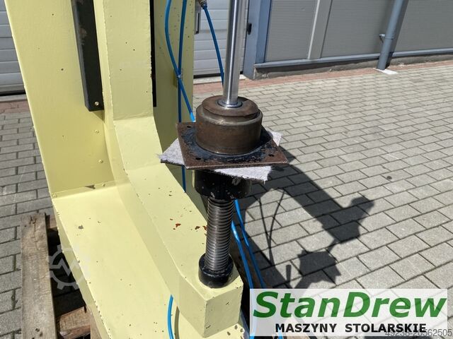 Πρέσα για ταπετσαρία καρεκλών  