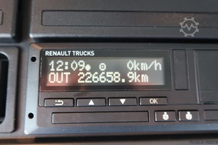 Valise Renault D240 4X2 Bak met deuren 9 Klep 2.000 kg. Black ...