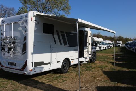 Półzintegrowany kamper Carado T 447 Pro+