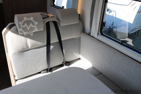 Półzintegrowany kamper Carado T 447 Pro+