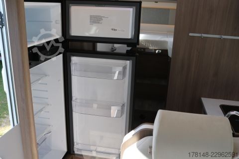 Półzintegrowany kamper Carado T 447 Pro+