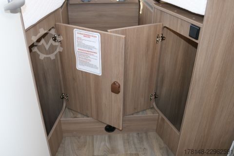Półzintegrowany kamper Carado T 447 Pro+