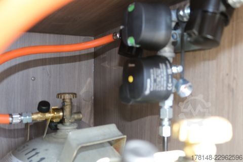 Półzintegrowany kamper Carado T 447 Pro+