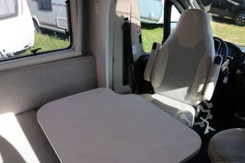 Półzintegrowany kamper Carado T 447 Pro+