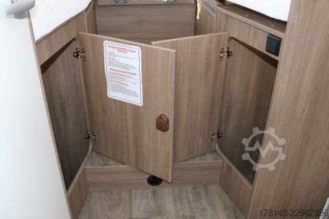 Półzintegrowany kamper Carado T 447 Pro+