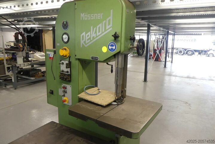 Serra de bandas verticais MÖSSNER , SSF 520