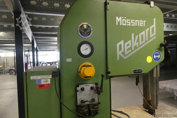 Serra de bandas verticais MÖSSNER , SSF 520