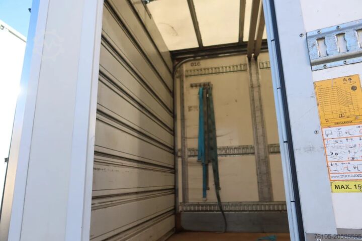 Resväska Volvo FM 420 6x2 Bak + Dhollandia klep 1500 kg + Aanh...