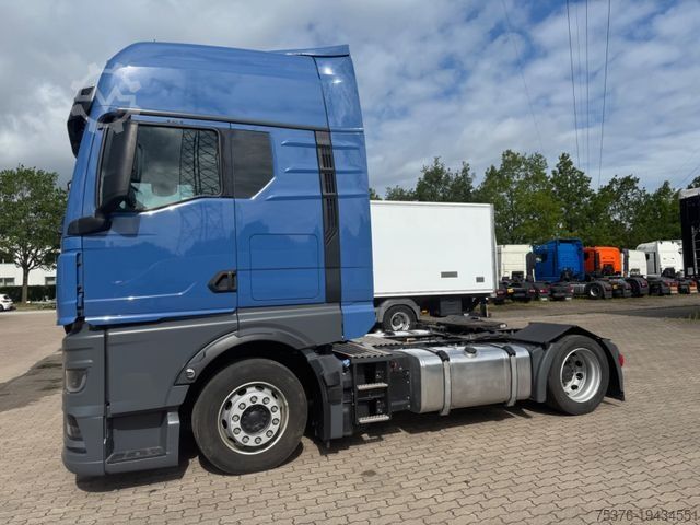 Volumen trækker MAN TGX 18.480 Lowdeck Retarder