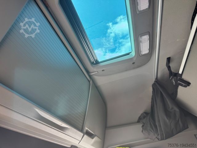 Volumen trækker MAN TGX 18.480 Lowdeck Retarder