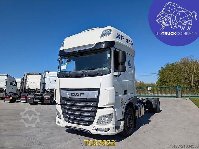 Chassis com cabina DAF XF 450