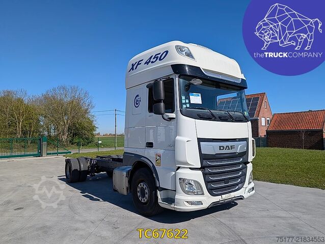 Chassis com cabina DAF XF 450