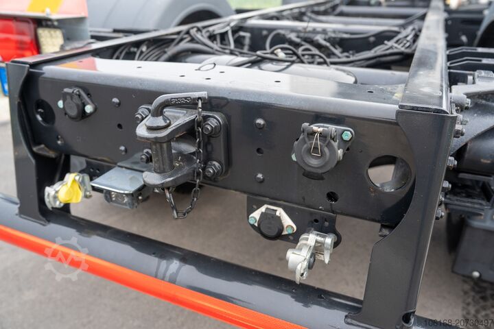 LKW-Fahrgestell MAN TGL12.250 DoKa