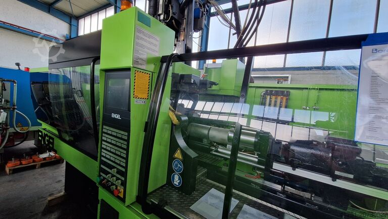 Machine de moulage par injection multi-composants ENGEL VICTORY 330H-80V-90 combi