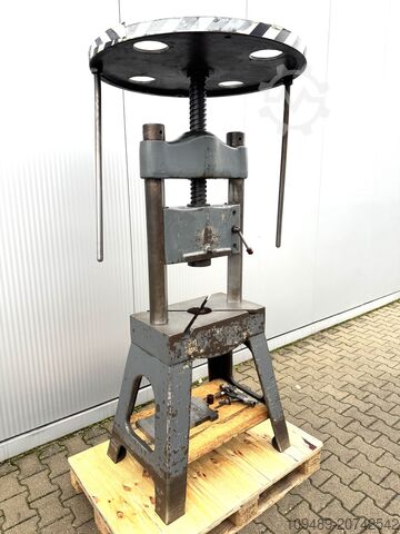 Ruční vřetenový lis Handspindelpresse