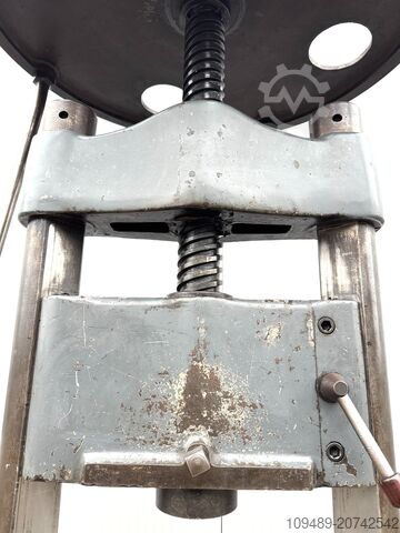 Ruční vřetenový lis Handspindelpresse