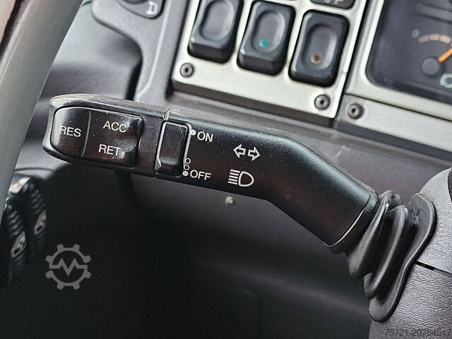 Standaard trekker SCANIA R124.420