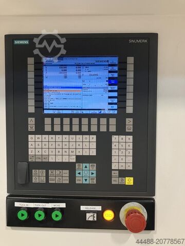 2016 Mazak VTC 800/30SR Mazak VTC 800/30SR