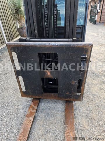 Front loader forklift TOYOTA 06-8FD20