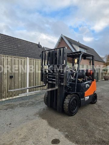 Front loader forklift DOOSAN G25E-5