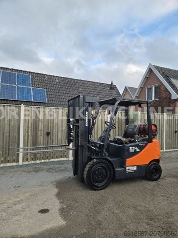 Front loader forklift DOOSAN G25E-5