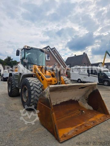 Wheel loader LIEBHERR L538
