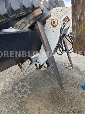 Telehandler TEREX TELELIFT 4017