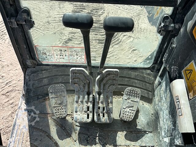 Escavatore cingolato JCB JS145LC 4F