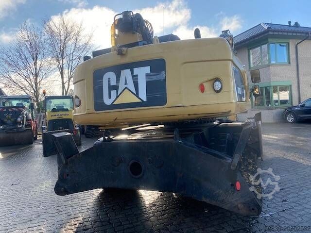 Mobiele graafmachine CAT M 318 D MH