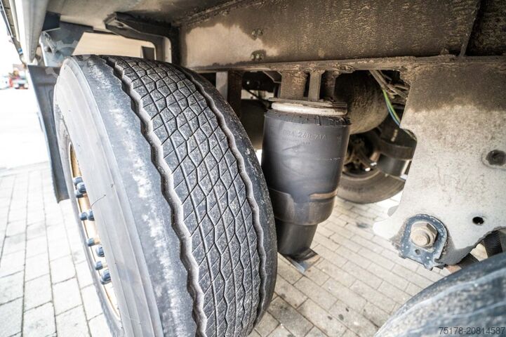 Chladírenská/mrazírenská přeprava SCHMITZ SCB-S3B+ TK SLXe300 - 4210 H