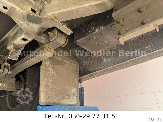 Tűzoltóautó MERCEDES-BENZ Sprinter 516 CDI RTW WAS Koffer Fahrtrage+Sessel