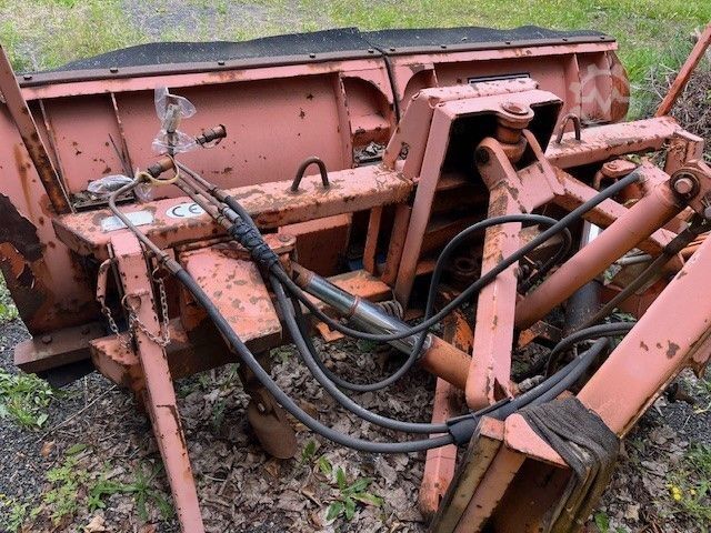 Camion-benne tricar MERCEDES-BENZ Unimog 418/10 Winterdienst2000