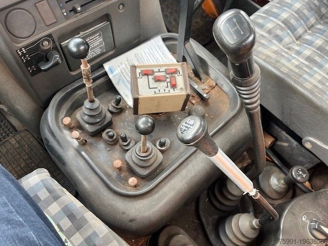 Camion-benne tricar MERCEDES-BENZ Unimog 418/10 Winterdienst2000