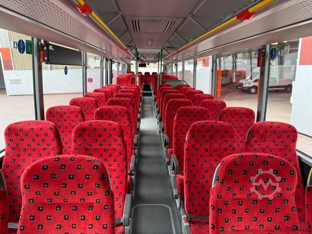 Távolsági autóbusz MERCEDES-BENZ Integro O550 L , hohe Sitze, Gurte, Klima